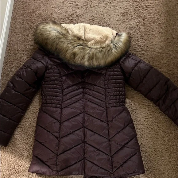 Laundry By Shelli Segal Dark Brown Puffer Coat with Faux Fur Trim - Picture 3 of 3